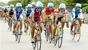 Vietnam’s national cycling team prepares for 26th SEA Games